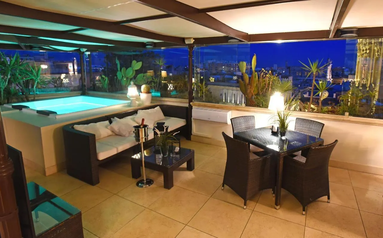 לצ'ה Suite Hotel Santa Chiara