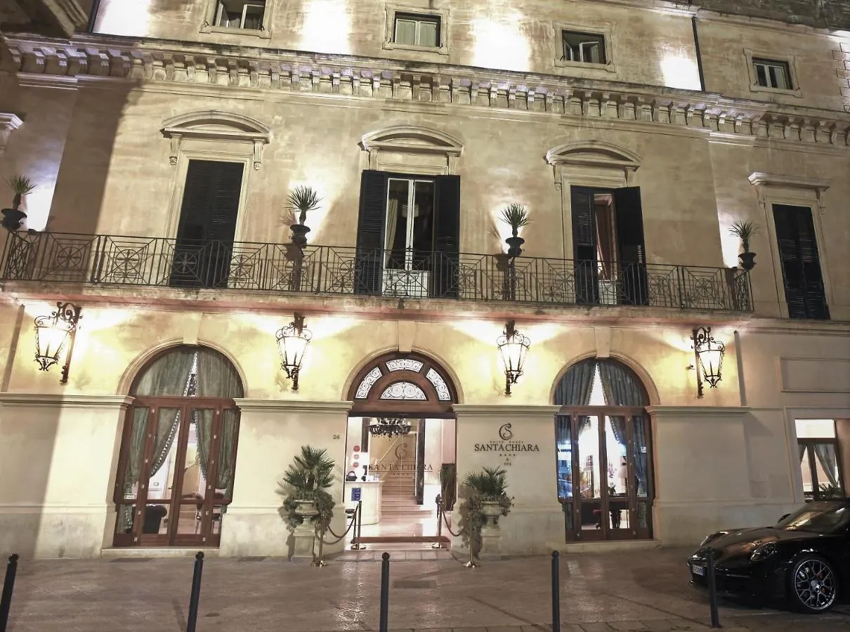 לצ'ה Suite Hotel Santa Chiara