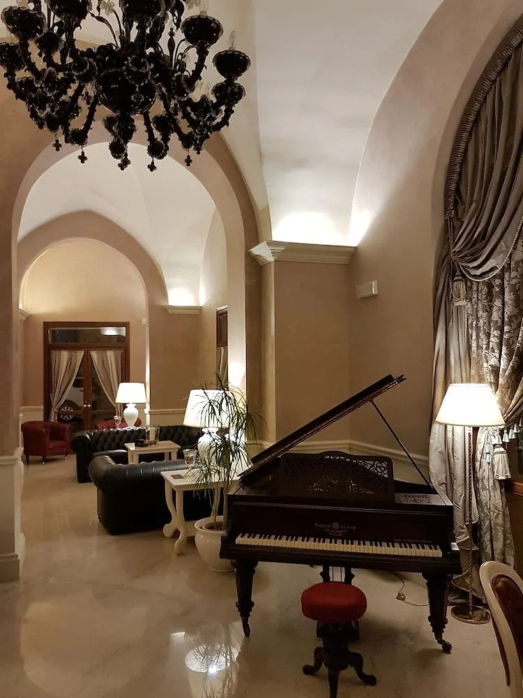 ****  לצ'ה Suite Hotel Santa Chiara איטליה