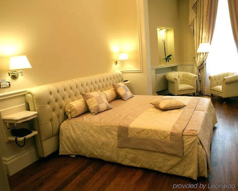 לצ'ה Suite Hotel Santa Chiara איטליה